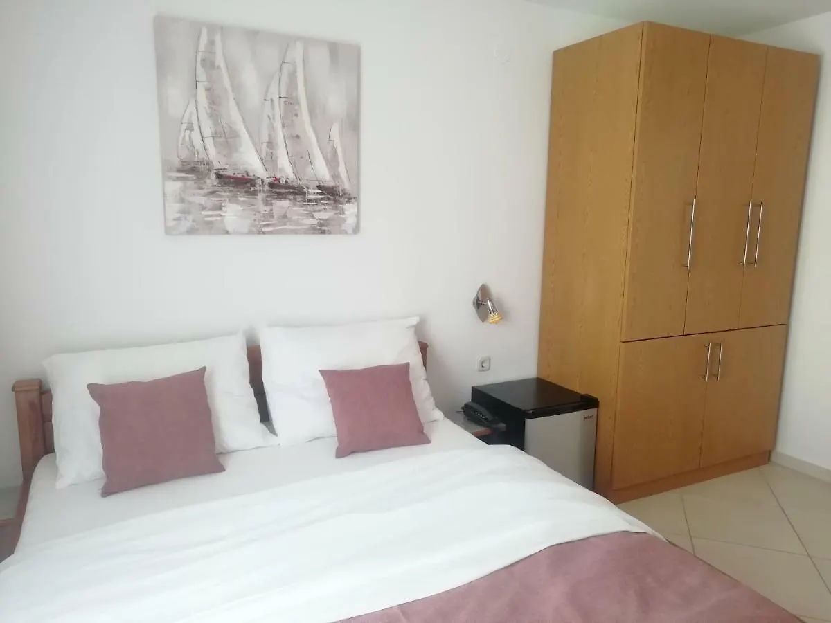 Hotel Beni Vrsi 3*,  Kroatien